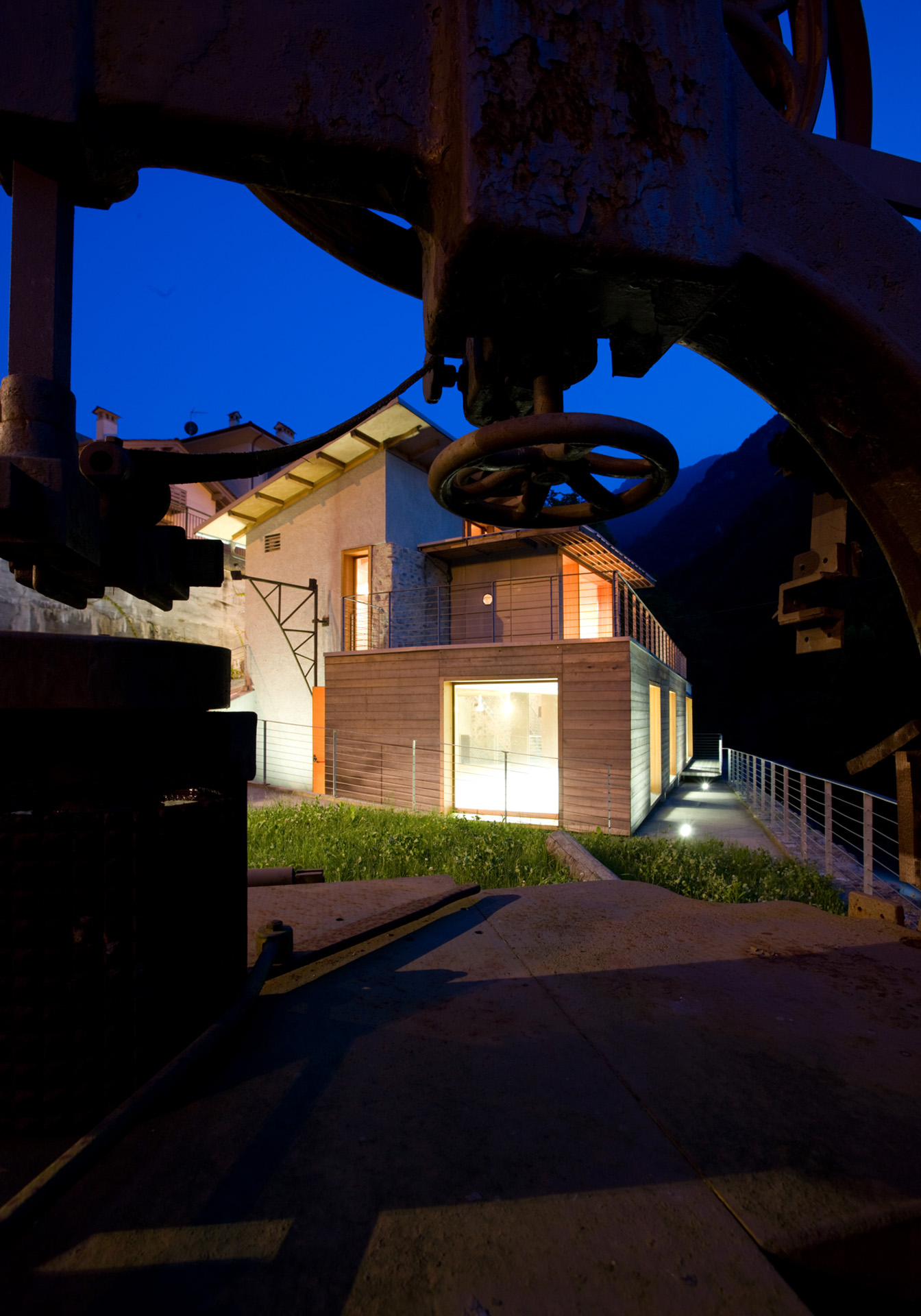 architettura-sul-fiume-ex-segheria-11